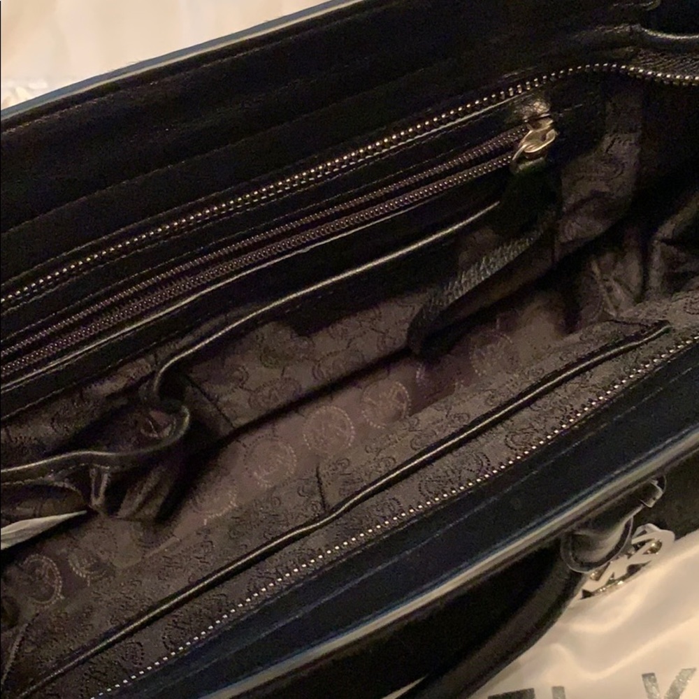 NEW MK BLACK PURSE❗️❗️ - Picture 4 of 8